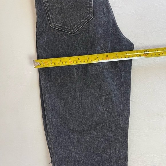 Abercrombie & Fitch Curve Love Ultra High Rise Ankle Straight Jeans - Black. - Picture 2 of 13